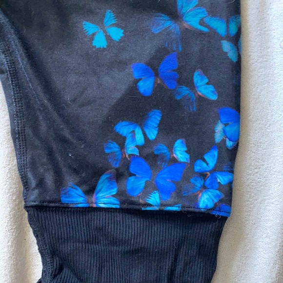 Alo butterfly leggings - Picture 2 of 4